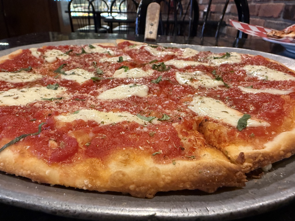 Cafe Classico Margherita Pizza